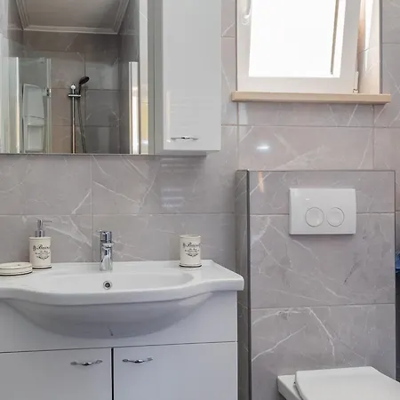 Pod Nespolom - One Bedroom With Terrace Apartmán