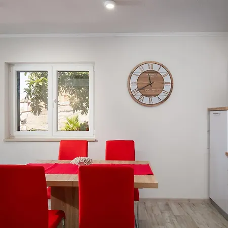 Pod Nespolom - One Bedroom With Terrace Апартаменты *
